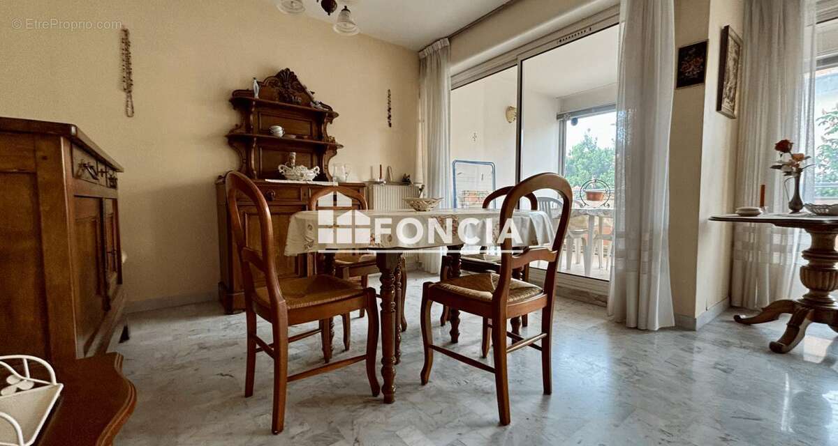 Appartement à HYERES