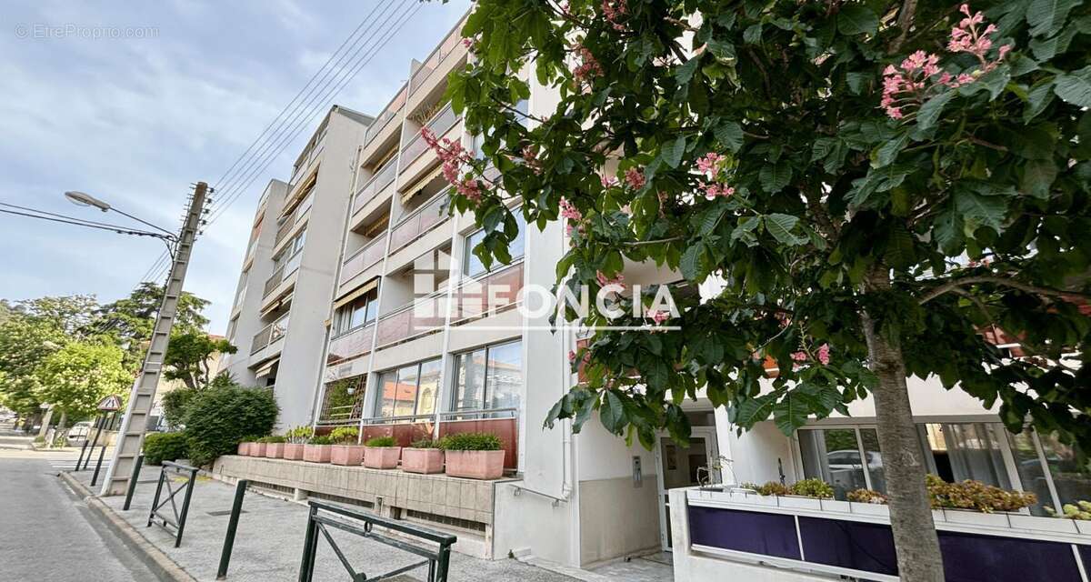 Appartement à HYERES