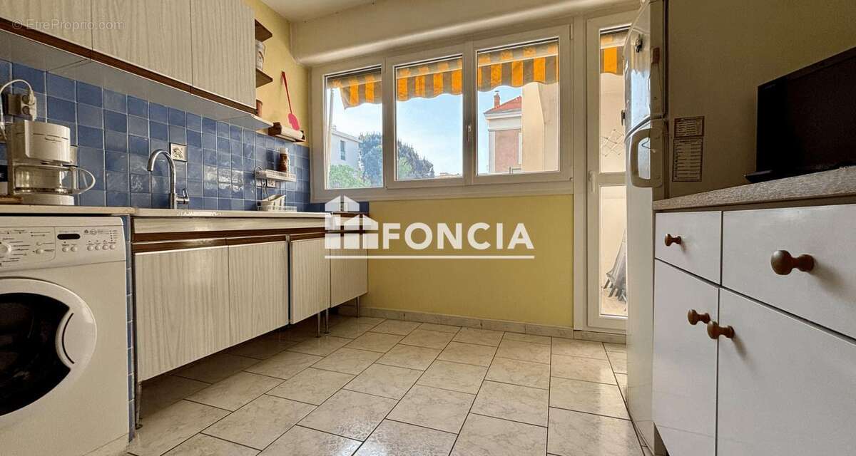 Appartement à HYERES