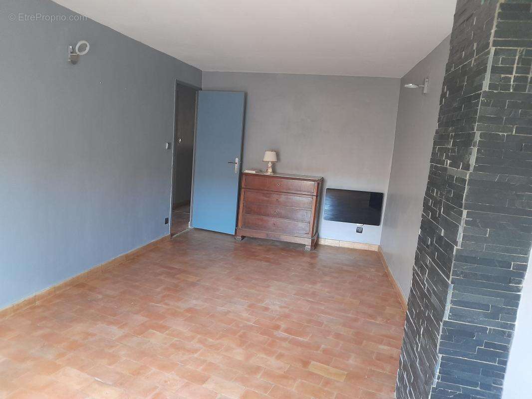 Appartement à VINON-SUR-VERDON