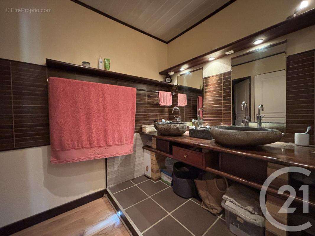 Maison à AIXE-SUR-VIENNE