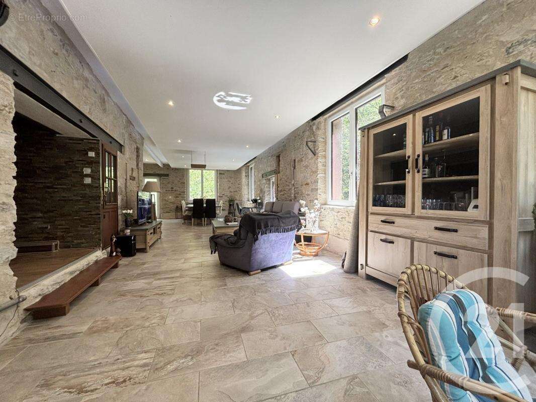 Maison à AIXE-SUR-VIENNE