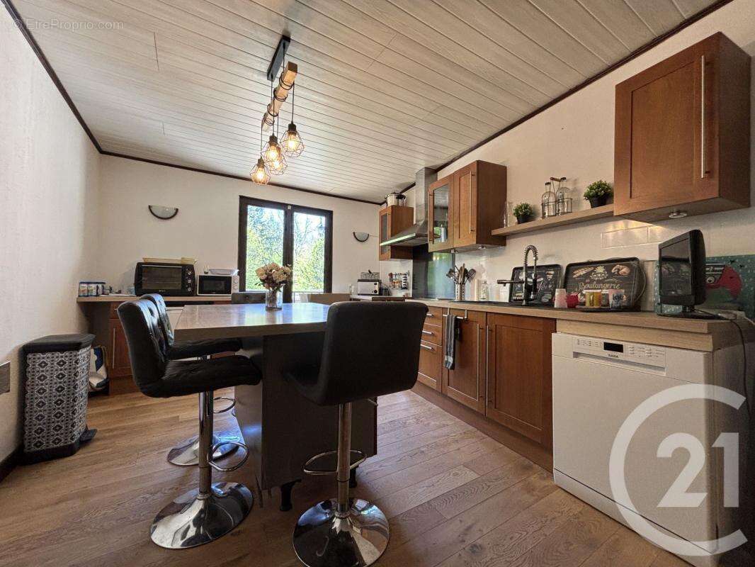 Maison à AIXE-SUR-VIENNE