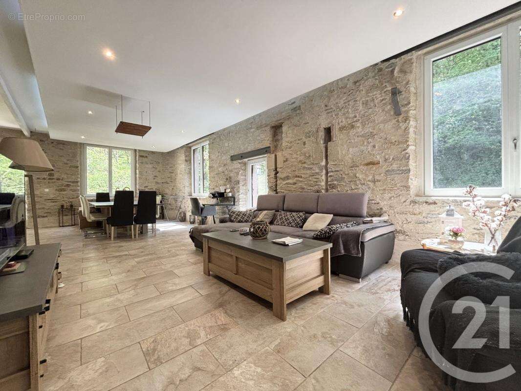 Maison à AIXE-SUR-VIENNE