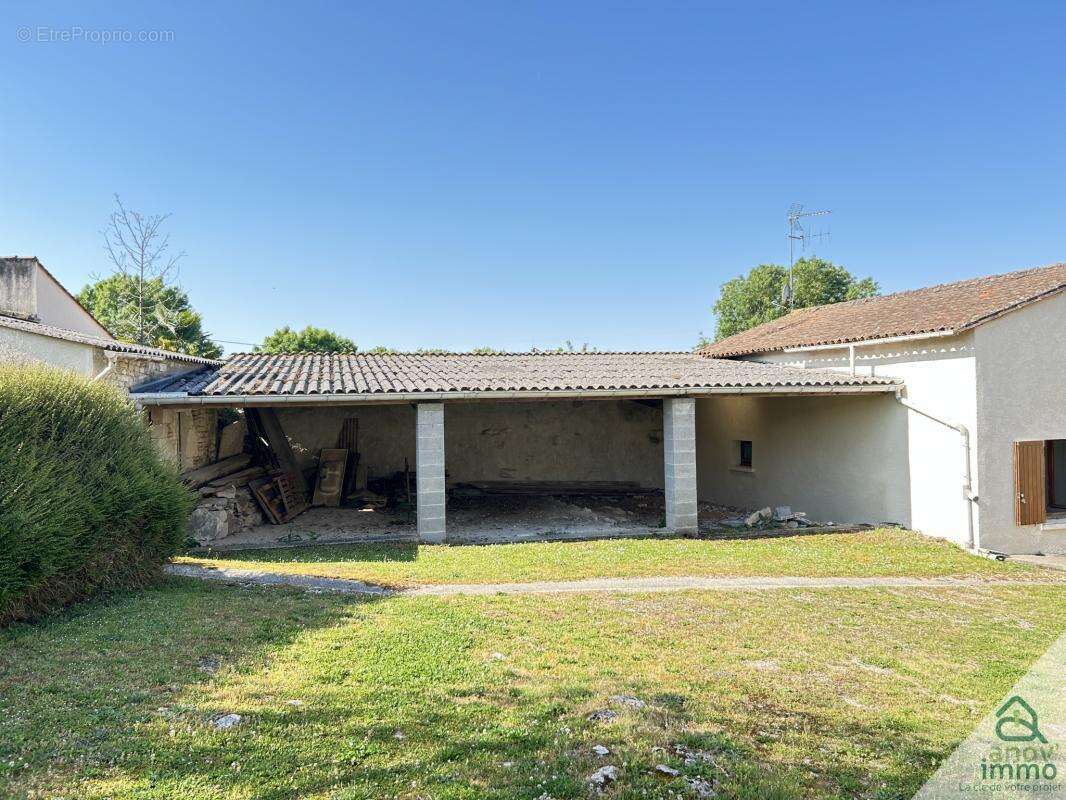 Appartement à SAINT-CYBARDEAUX