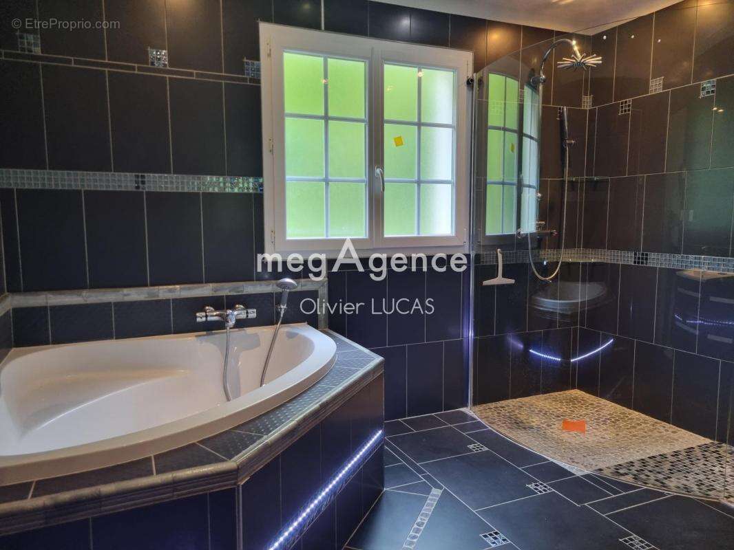 Maison à MOULINEAUX