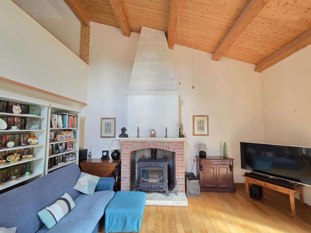 Maison à BERNAY-SAINT-MARTIN