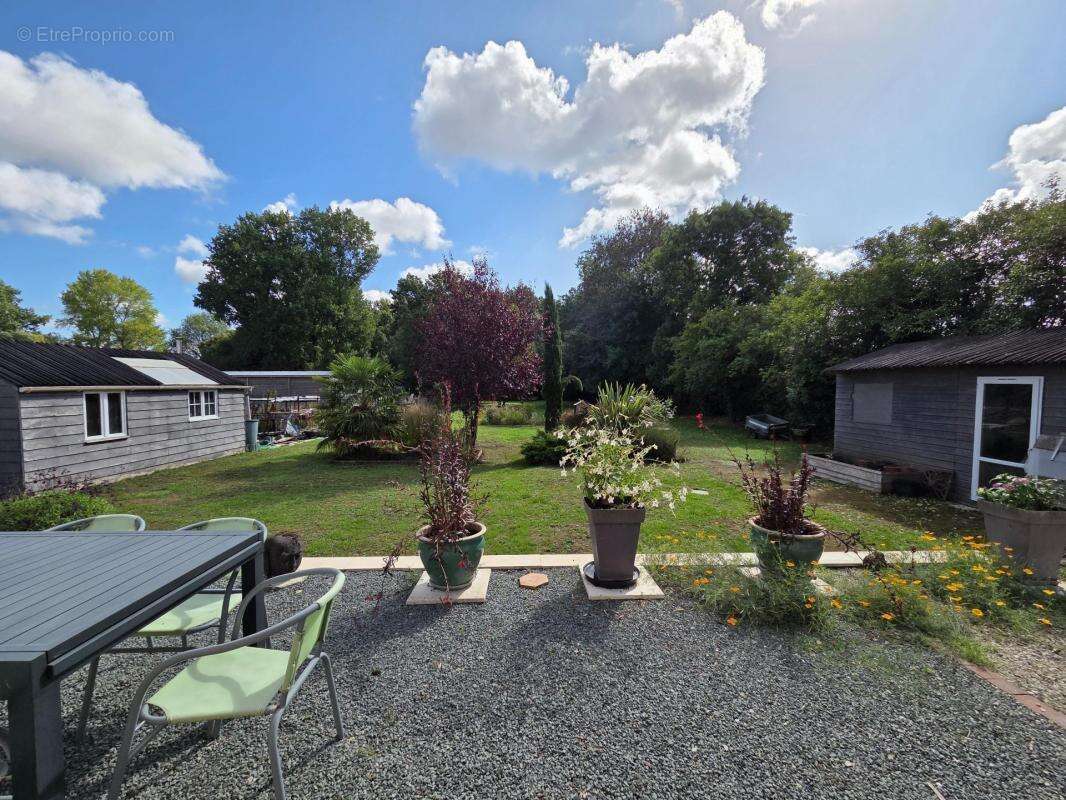 Maison à BERNAY-SAINT-MARTIN