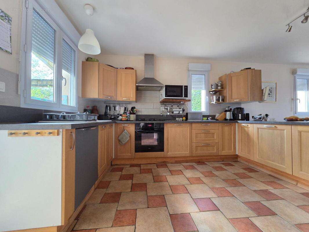 Maison à BERNAY-SAINT-MARTIN