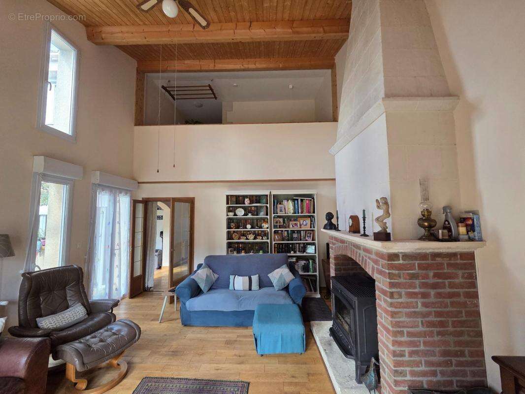 Maison à BERNAY-SAINT-MARTIN