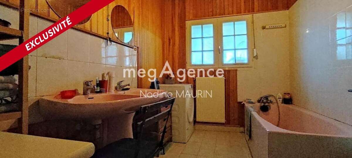 Maison à LASSAY-SUR-CROISNE