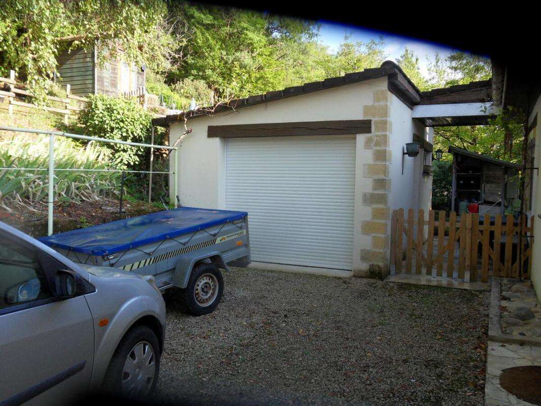 Maison à LE LARDIN-SAINT-LAZARE