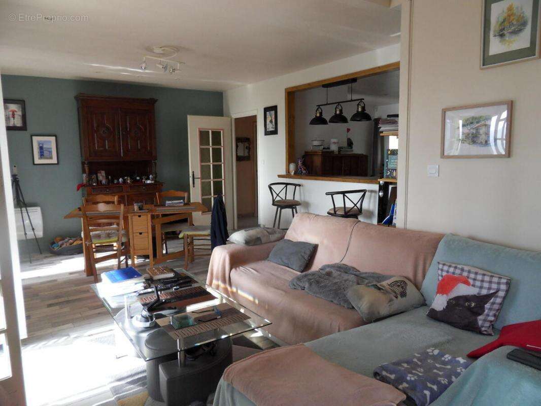 Maison à LE LARDIN-SAINT-LAZARE