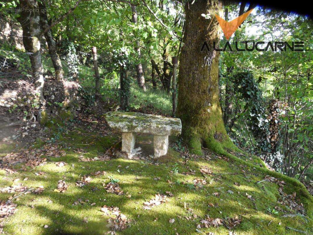 Maison à LE LARDIN-SAINT-LAZARE