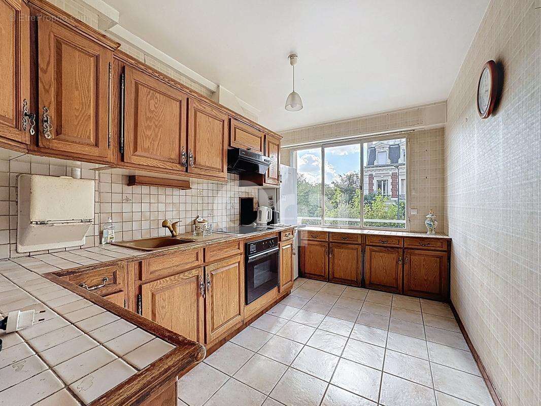 Appartement à FONTENAY-SOUS-BOIS