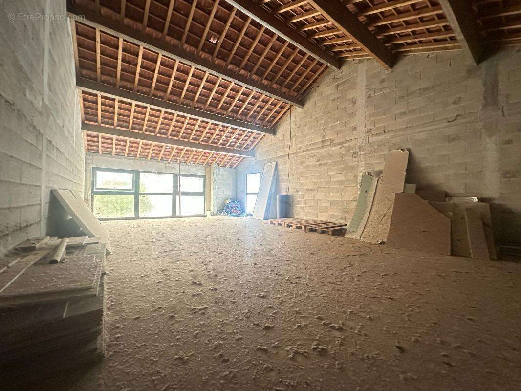 Appartement à SAINT-MAUR-DES-FOSSES