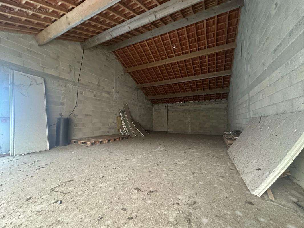 Appartement à SAINT-MAUR-DES-FOSSES