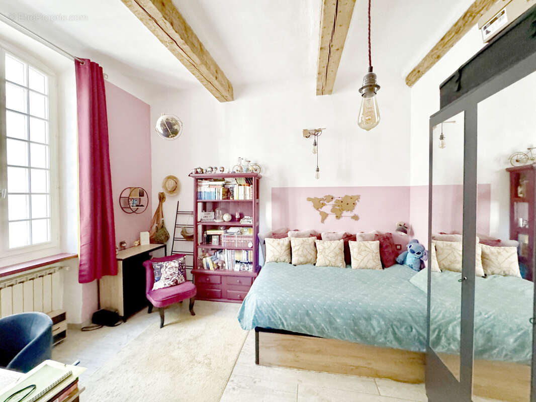 Appartement à MARSEILLE-2E