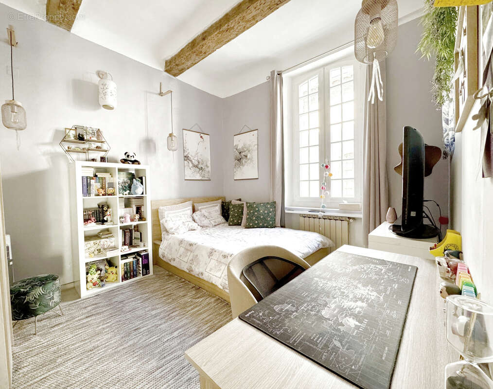 Appartement à MARSEILLE-2E