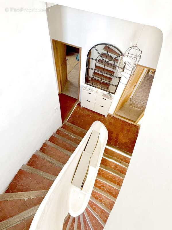 Appartement à MARSEILLE-2E