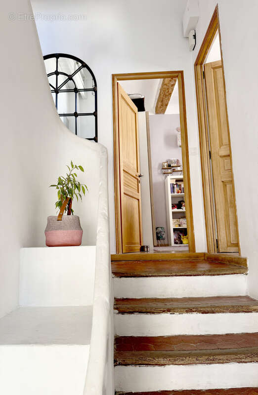 Appartement à MARSEILLE-2E