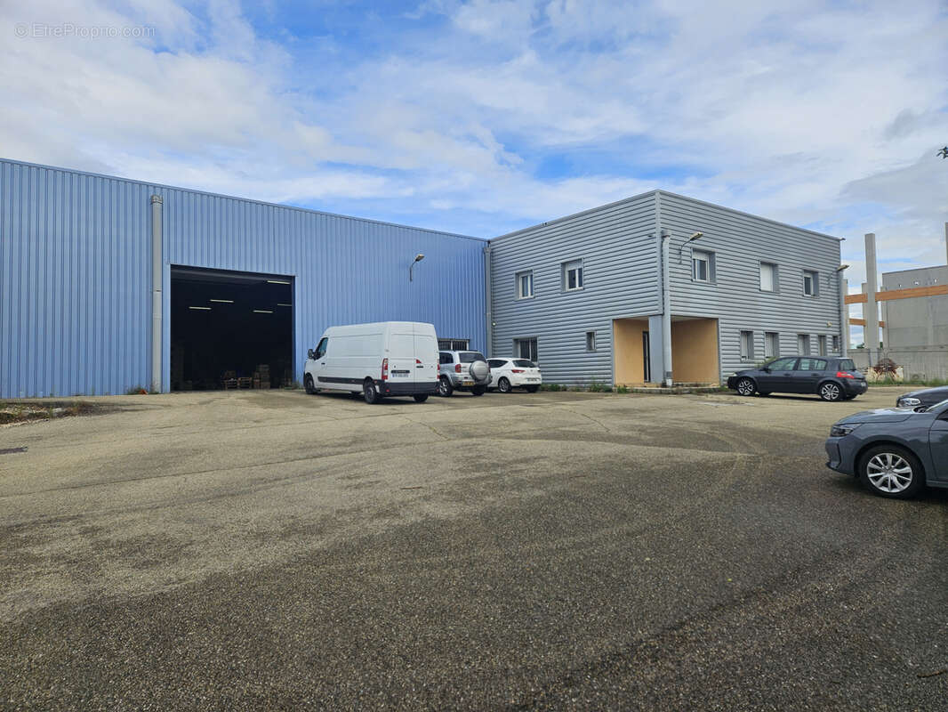 Commerce à MEJANNES-LES-ALES