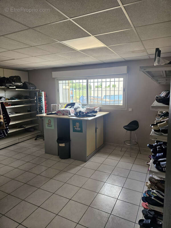 Commerce à MEJANNES-LES-ALES