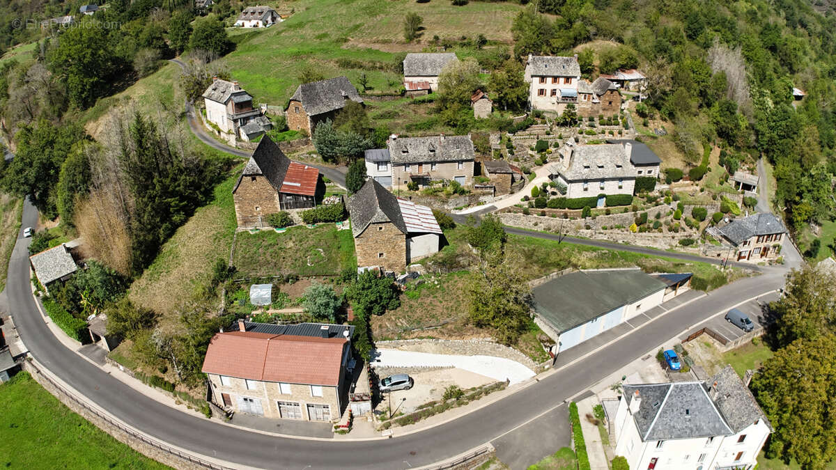 Maison à VIEILLEVIE