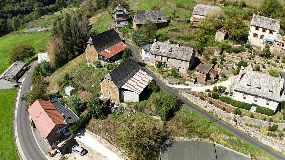 Maison à VIEILLEVIE