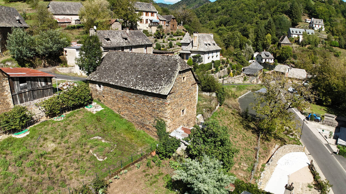 Maison à VIEILLEVIE