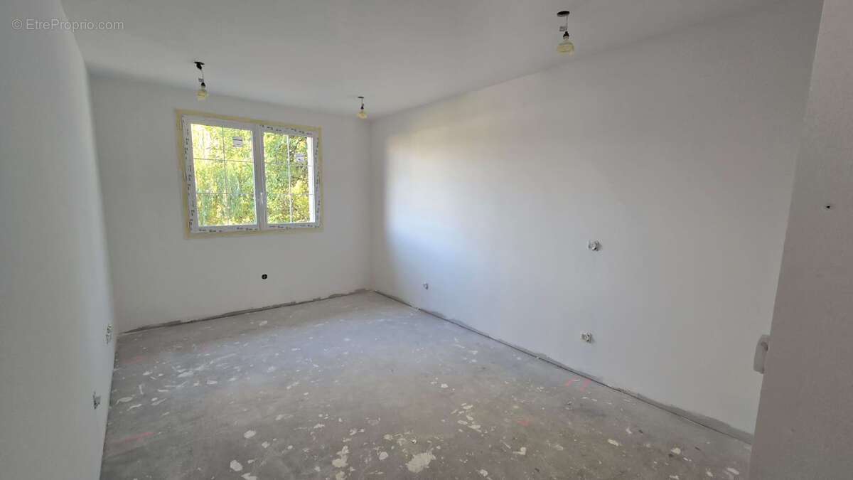 Appartement à LIMOURS