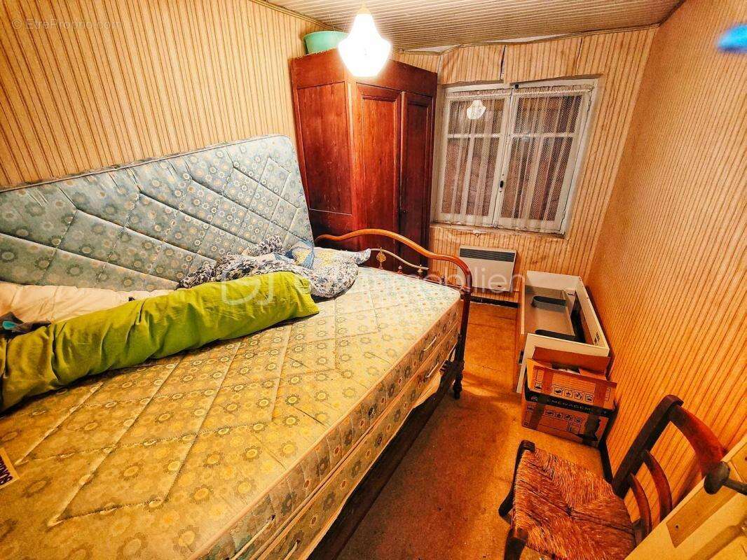 Maison à CASTANET-LE-HAUT