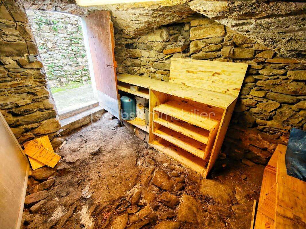 Maison à CASTANET-LE-HAUT