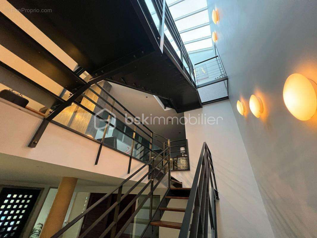 Maison à VEUREY-VOROIZE