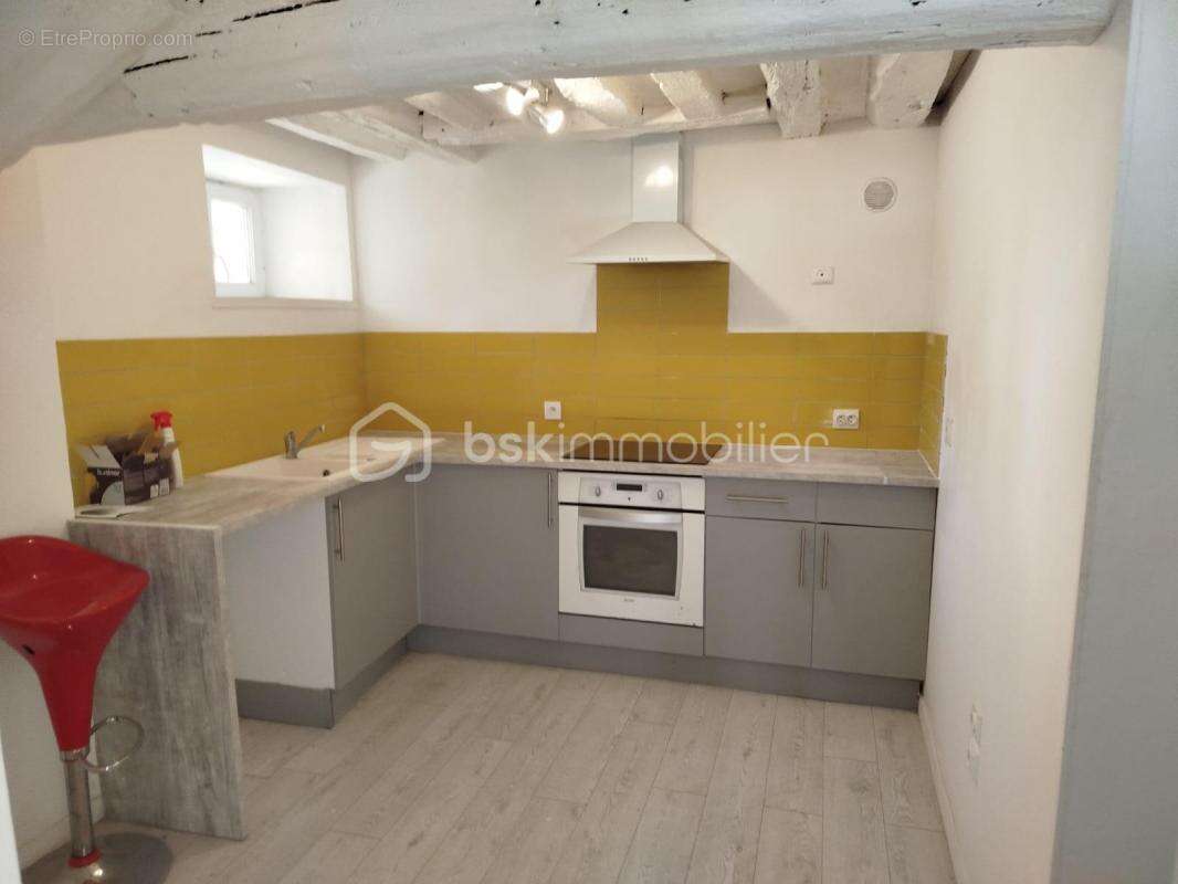 Maison à CRECY-LA-CHAPELLE