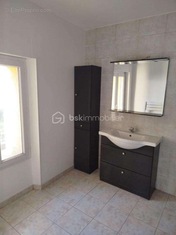 Maison à CRECY-LA-CHAPELLE