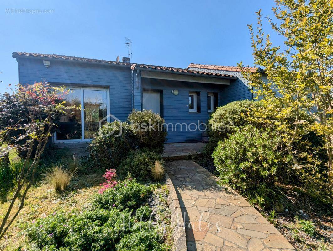 Maison à LE LOROUX-BOTTEREAU