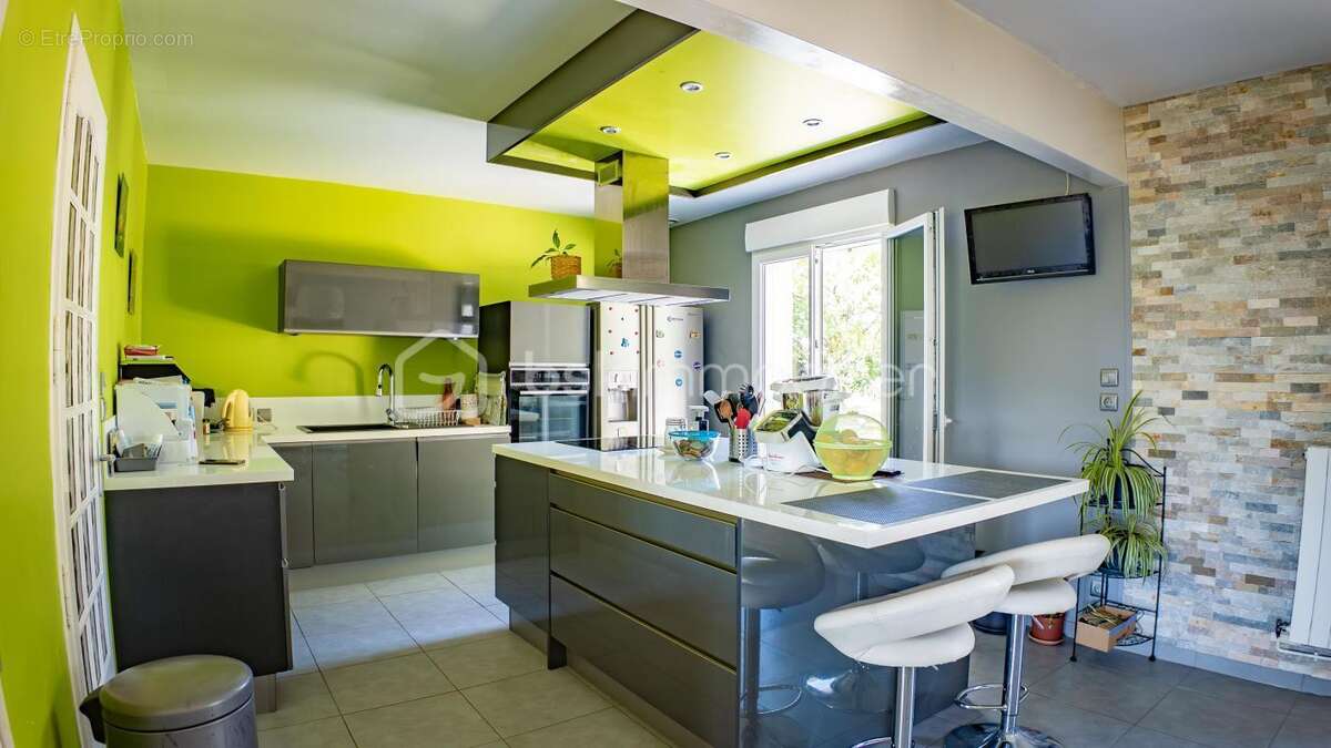 Maison à VARENNES-VAUZELLES