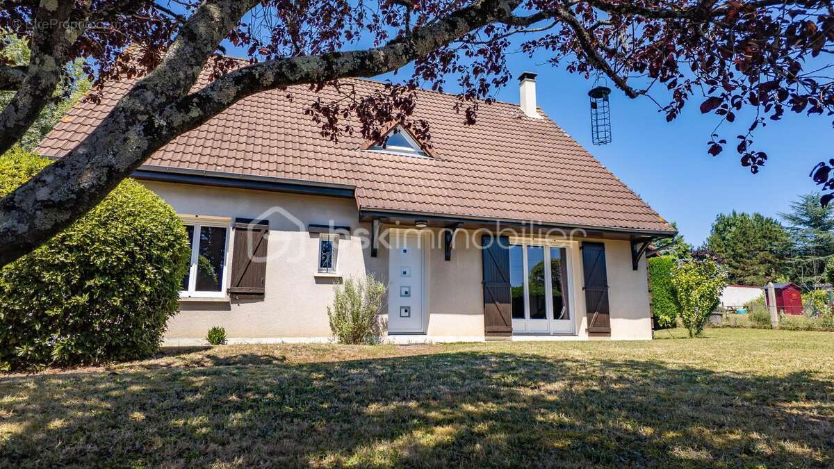 Maison à VARENNES-VAUZELLES