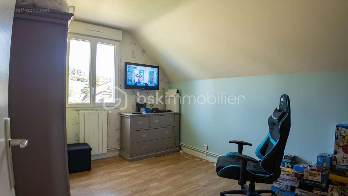 Maison à VARENNES-VAUZELLES