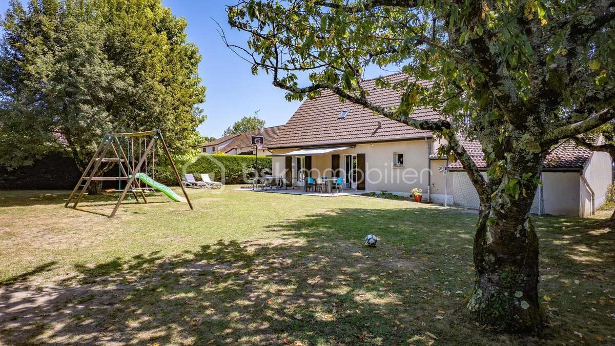 Maison à VARENNES-VAUZELLES