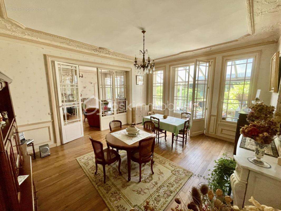 Maison à CHAUMONT-EN-VEXIN