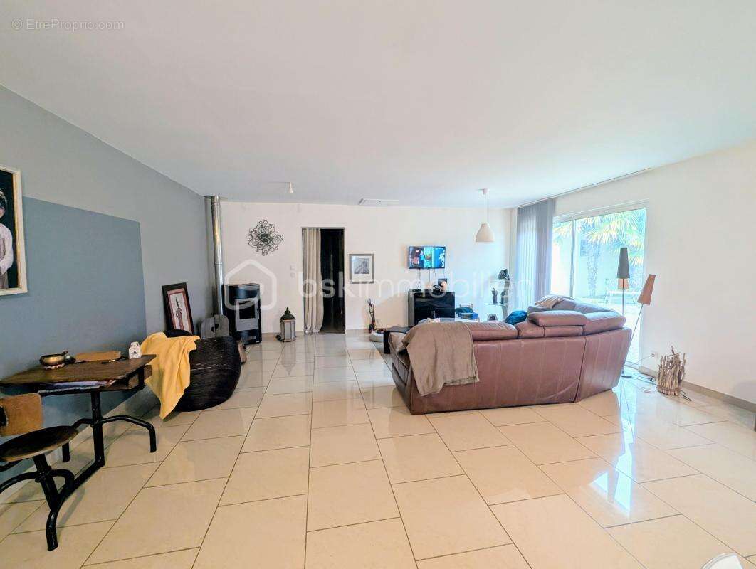 Maison à EAUCOURT-SUR-SOMME