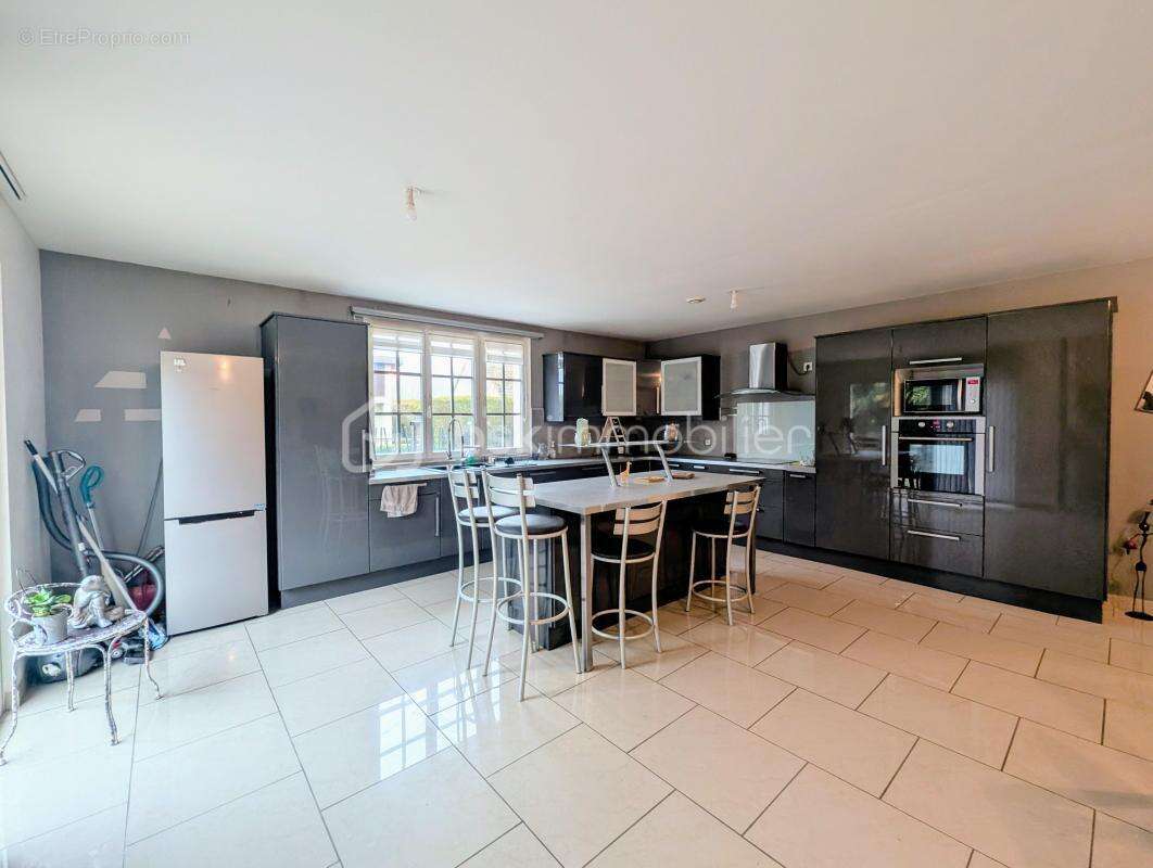 Maison à EAUCOURT-SUR-SOMME