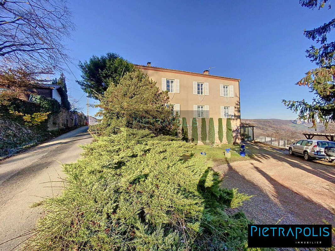 Maison à SALLES-ARBUISSONNAS-EN-BEAUJOLAIS