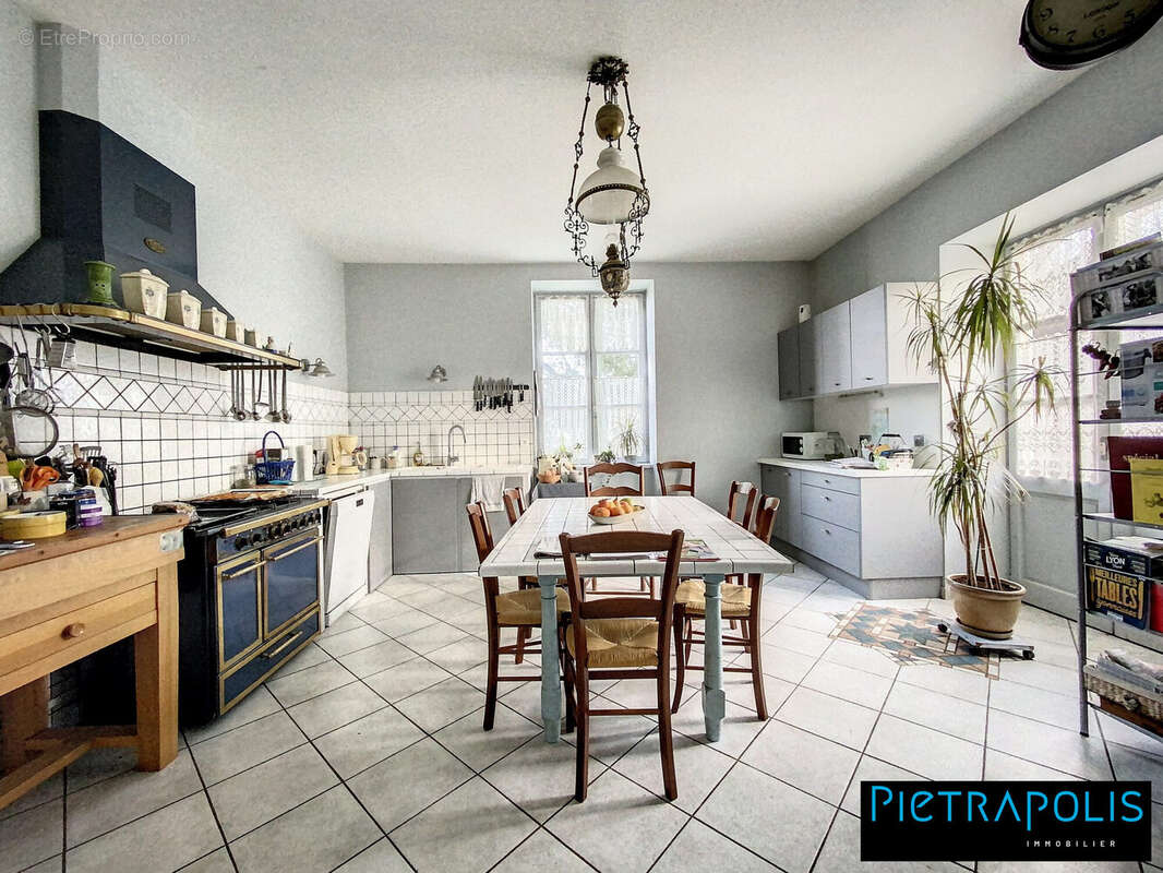 Maison à VILLEFRANCHE-SUR-SAONE