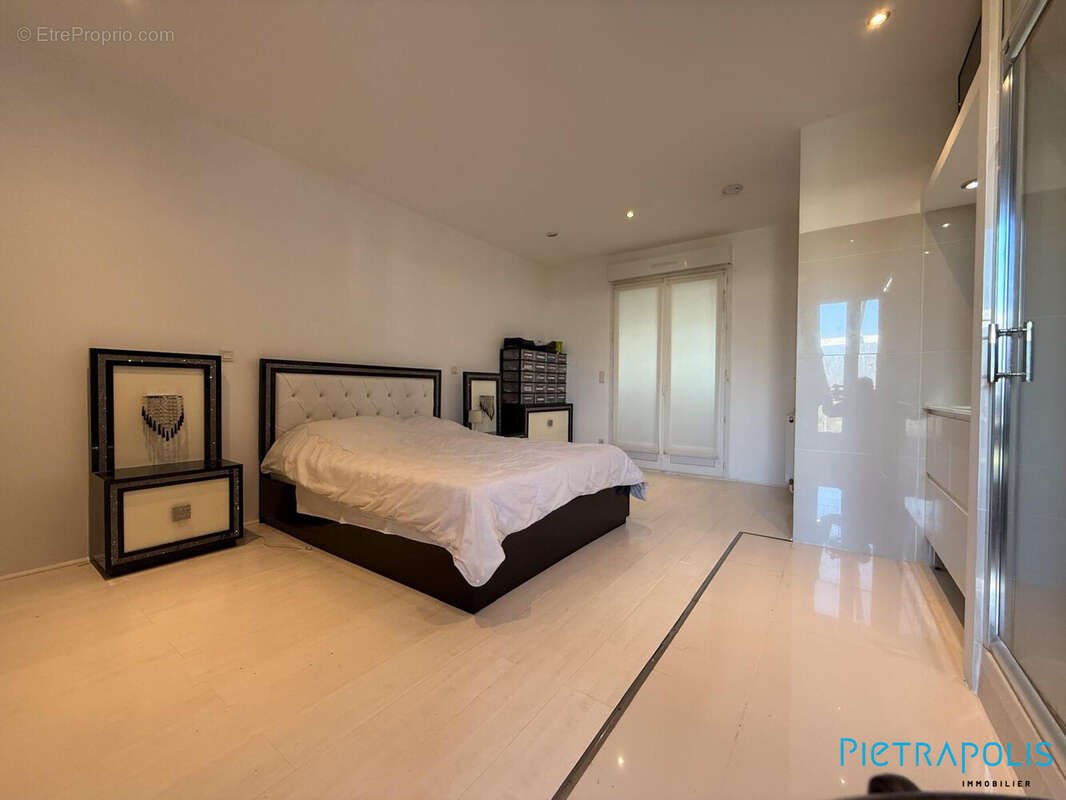 Maison à FONTAINES-SAINT-MARTIN