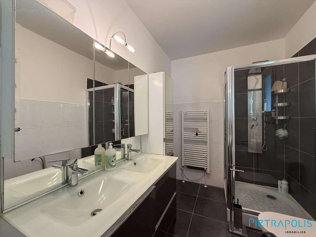 Maison à FONTAINES-SAINT-MARTIN