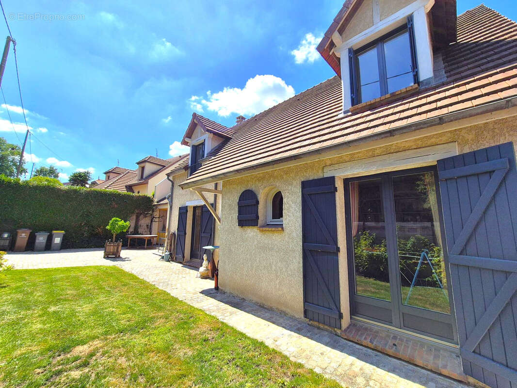 Maison à JOUY-EN-JOSAS