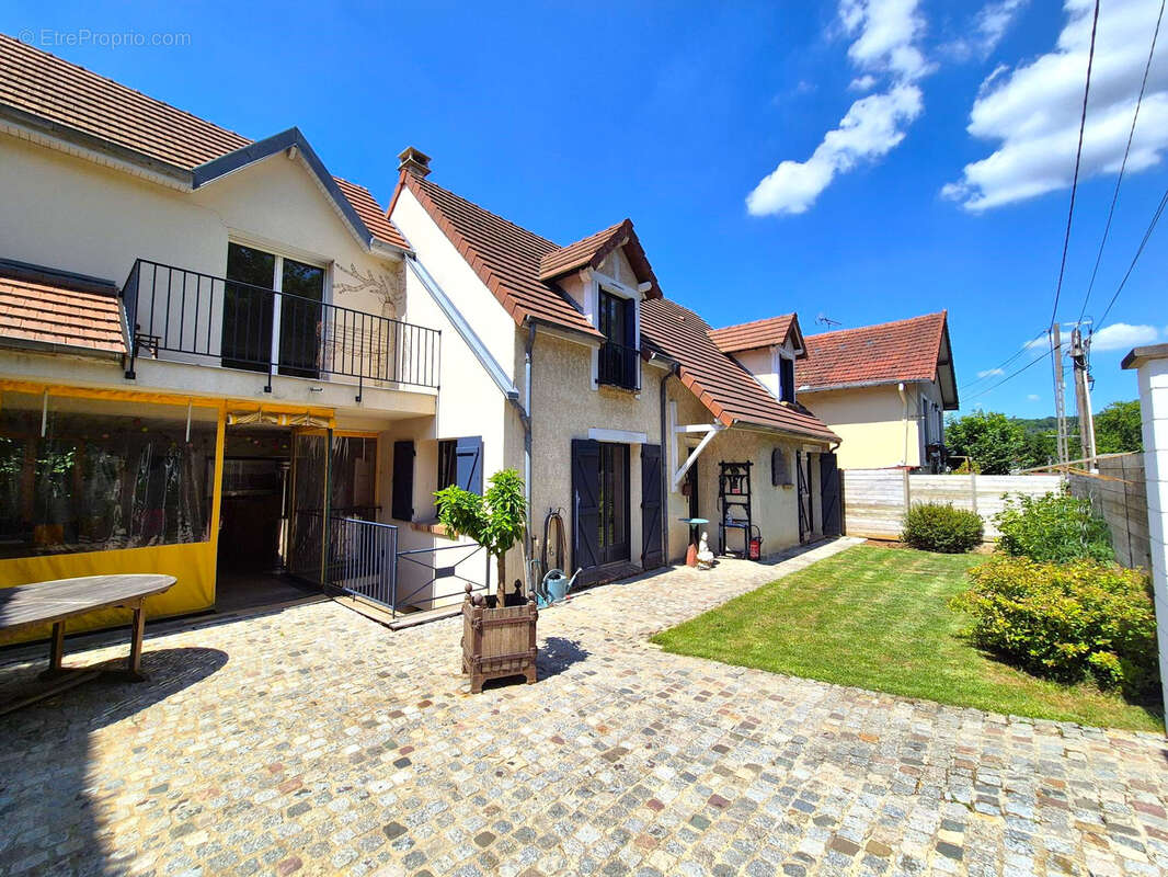Maison à JOUY-EN-JOSAS